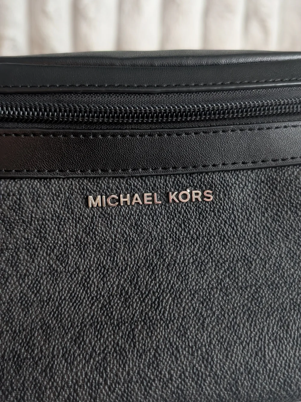 Michael Kors Men's Black Crossbody Belt Bag - Picture 3 of 7